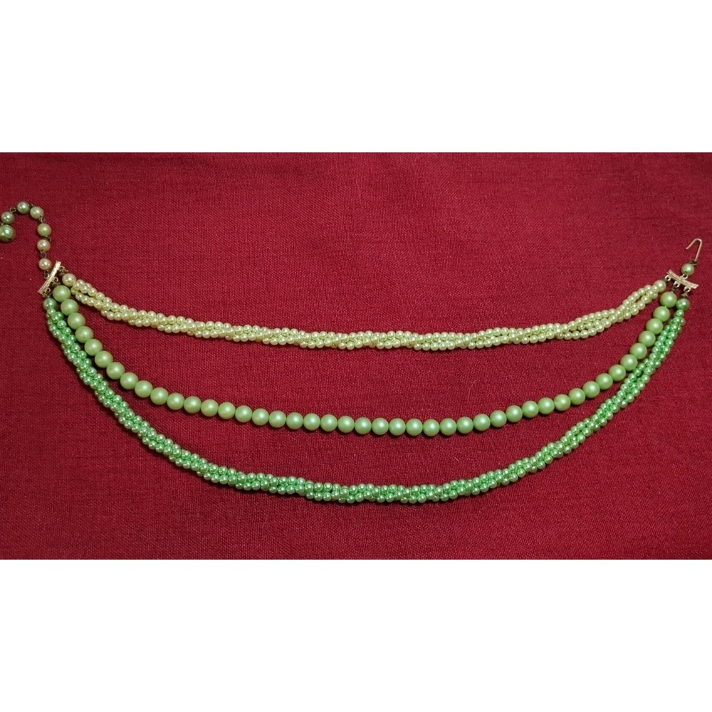 Vintage 3 Strand Green Faux Pearl Necklace - Picture 1 of 4